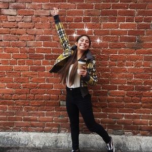 Meet your Posher, Isabella